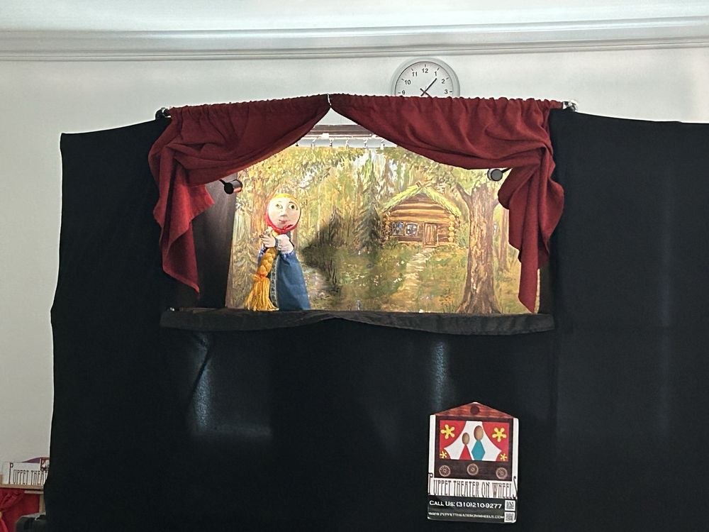 Puppet Theater On Wheels